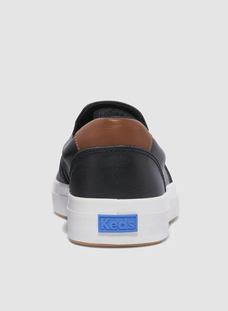 كيدز كيدز نسائي سنيكرز جلد أسود